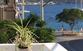 Λακκί, εξαιρετική τοποθεσία